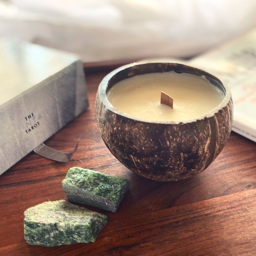 Amethyst Crystal Coconut Candle (Anxiety)